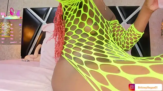 Snapshot of BritneyVega chatting on December 19, 2025, 2:37 am BritneyVega online show from December 19, 2025, 2:37 am