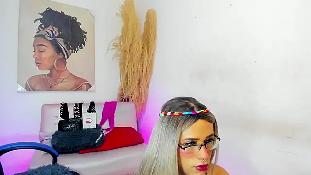 Snapshot of mia_foxts chatting on October 1, 2025, 9:18 pm mia foxts online show from October 1, 2025, 9:18 pm