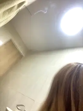 Snapshot of mia_foxts chatting on September 29, 2025, 6:35 pm mia foxts online show from September 29, 2025, 6:35 pm