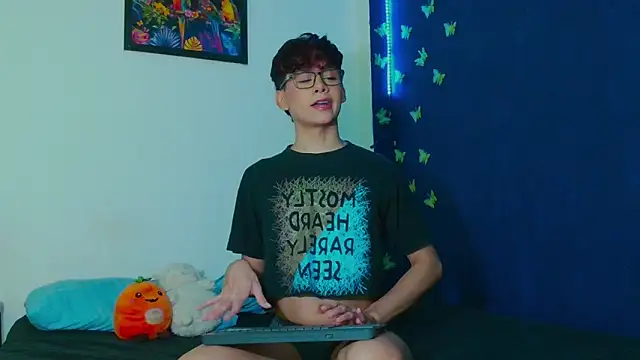 arnold laurent  online show from October 22, 2025, 7:19 am