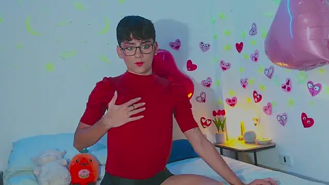 arnold laurent  online show from February 13, 2025, 9:27 pm