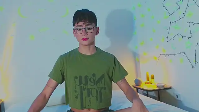 arnold laurent  online show from February 7, 2025, 12:09 am