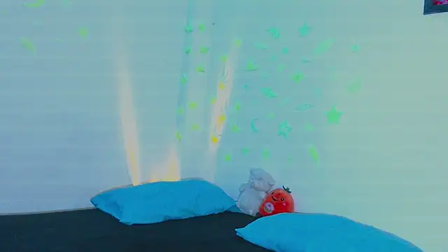 arnold laurent  online show from March 22, 2025, 8:48 pm