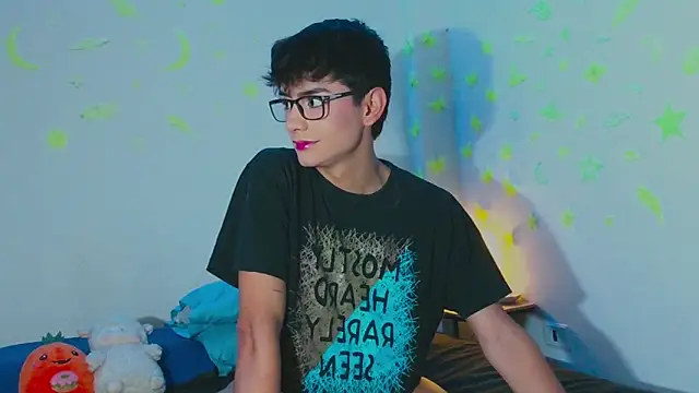 arnold laurent  online show from March 4, 2025, 7:54 pm