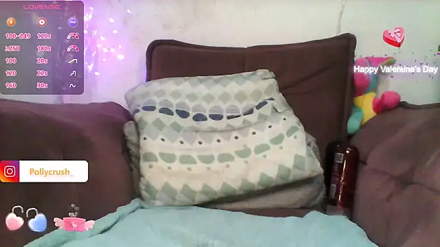 Snapshot of PollyCrush chatting on February 2, 2025, 3:07 pm PollyCrush online show from February 2, 2025, 3:07 pm