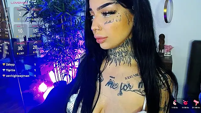 Snapshot of CreamyInkky_ chatting on March 21, 2026, 8:19 am CreamyInkky online show from March 21, 2026, 8:19 am