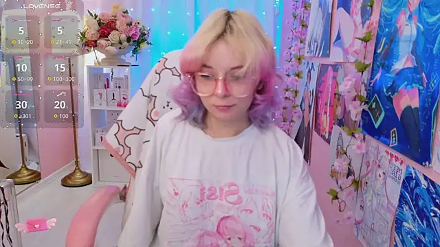 Coconut Mia online show from November 15, 2025, 9:30 pm