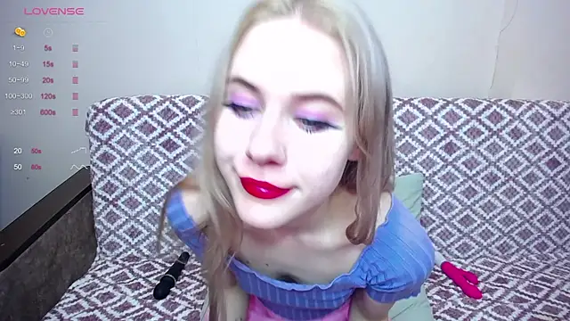 Snapshot of Olivia_Graceee chatting on December 21, 2024, 8:39 am Olivia Graceee online show from December 21, 2024, 8:39 am