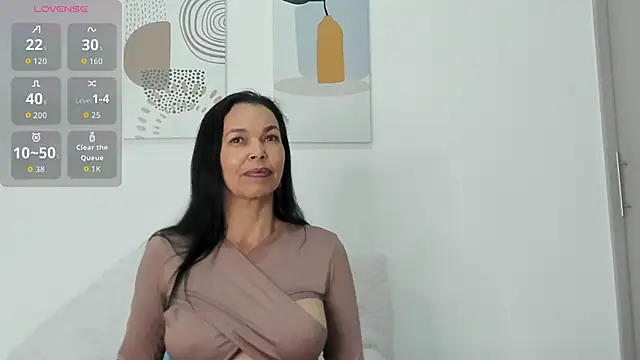 Snapshot of Evawalker_ chatting on December 2, 2025, 2:56 am Evawalker online show from December 2, 2025, 2:56 am