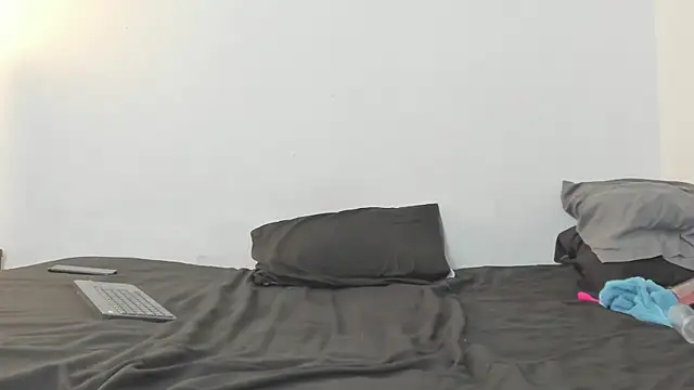 evanandsunny online show from March 22, 2025, 10:37 pm