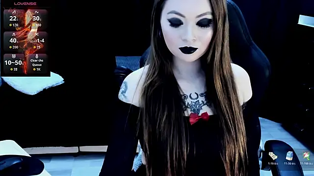 nasty katty  online show from December 2, 2025, 7:48 pm