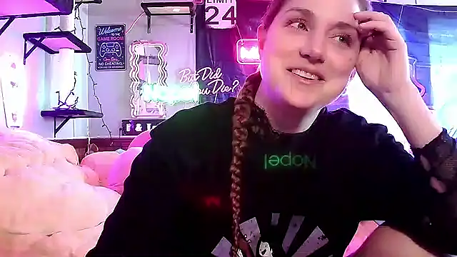 mirannacult online show from March 2, 2025, 8:57 pm