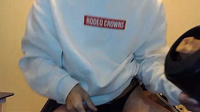 Snapshot of cho_aniki chatting on November 16, 2025, 11:26 am cho aniki online show from November 16, 2025, 11:26 am