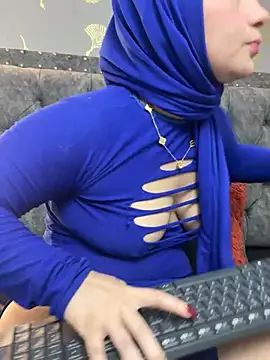 Snapshot of Layla_kaderr chatting on May 29, 2026, 11:33 pm Layla kaderr online show from May 29, 2026, 11:33 pm