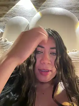 Snapshot of _MadiLee_ chatting on March 21, 2025, 8:50 pm MadiLee online show from March 21, 2025, 8:50 pm