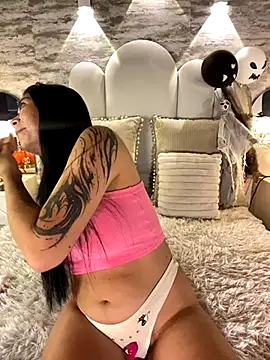 Snapshot of _MadiLee_ chatting on October 23, 2025, 3:05 am MadiLee online show from October 23, 2025, 3:05 am