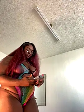 LillShayy online show from October 8, 2025, 4:40 pm