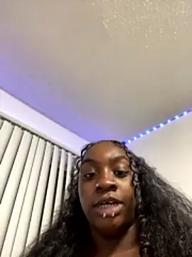 Snapshot of LillShayy chatting on January 11, 2026, 1:23 am LillShayy online show from January 11, 2026, 1:23 am