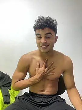 Mentriplex online show from February 3, 2025, 4:46 am