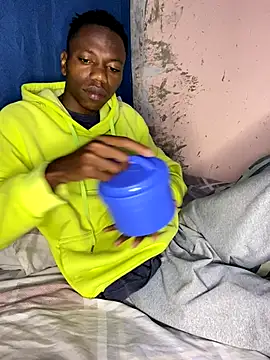 Snapshot of fireboyafrica chatting on November 7, 2025, 12:15 am fireboyafrica online show from November 7, 2025, 12:15 am