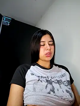  maiahairy  online show from November 19, 2025, 11:38 pm