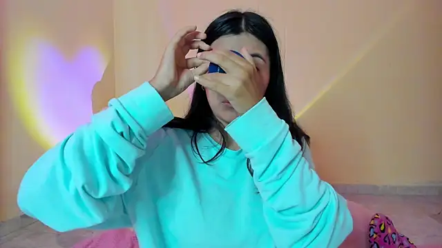 Snapshot of _maiahairy_ chatting on October 12, 2025, 1:01 pm  maiahairy  online show from October 12, 2025, 1:01 pm