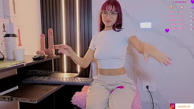 Snapshot of Scarlet_Red_ chatting on November 25, 2025, 12:05 pm Scarlet Red online show from November 25, 2025, 12:05 pm