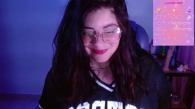 Snapshot of Azamy-12 chatting on February 28, 2026, 6:24 am Azamy-12 online show from February 28, 2026, 6:24 am