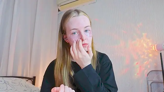 Wild  flowers online show from April 11, 2026, 11:41 pm