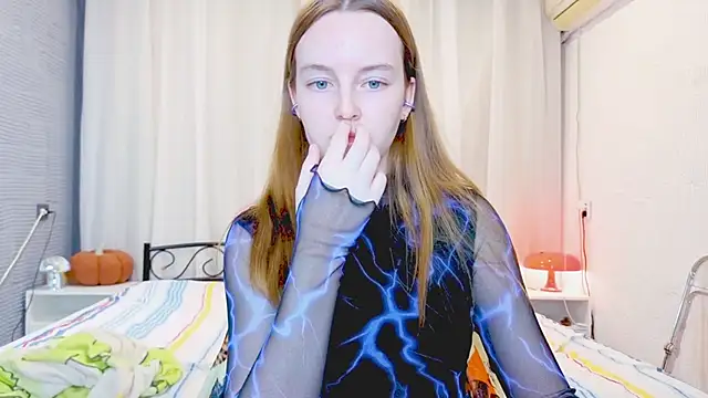 Wild  flowers online show from November 12, 2025, 6:34 pm