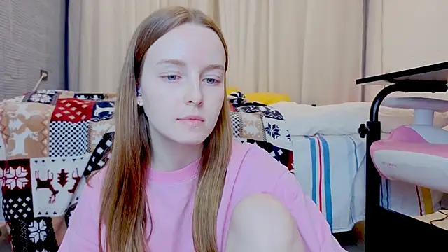 Wild  flowers online show from December 21, 2025, 5:58 pm