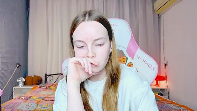 Wild  flowers online show from November 14, 2025, 7:28 pm