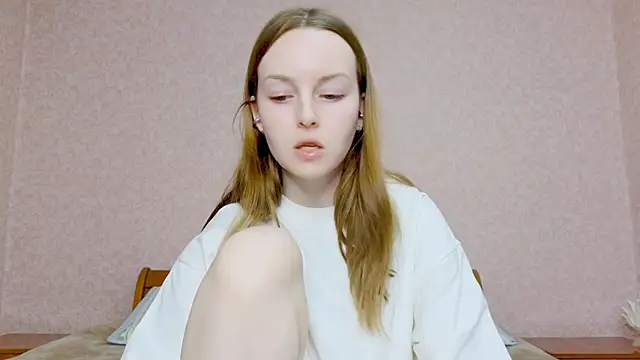 Snapshot of Wild__flowers chatting on October 16, 2025, 5:10 pm Wild  flowers online show from October 16, 2025, 5:10 pm