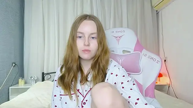Snapshot of Wild__flowers chatting on September 29, 2025, 11:21 pm Wild  flowers online show from September 29, 2025, 11:21 pm