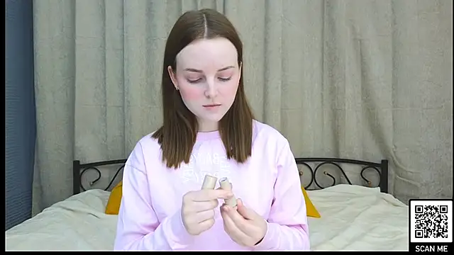 Snapshot of Wild__flowers chatting on February 5, 2025, 2:37 pm Wild  flowers online show from February 5, 2025, 2:37 pm