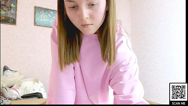 Snapshot of Wild__flowers chatting on February 25, 2025, 2:15 pm Wild  flowers online show from February 25, 2025, 2:15 pm