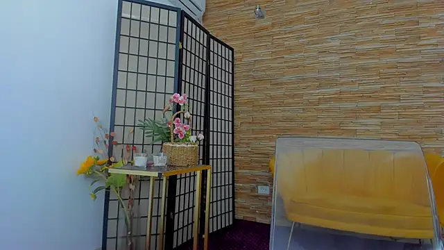 AishaRouhi online show from September 10, 2025, 4:00 am