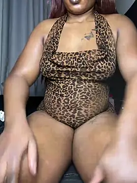 Snapshot of Hugemassivebootie chatting on June 26, 2026, 6:14 pm Hugemassivebootie online show from June 26, 2026, 6:14 pm