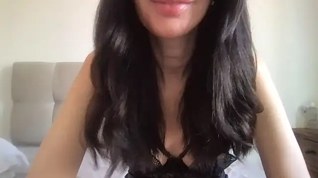 Snapshot of paolajonez chatting on December 22, 2025, 11:43 am paolajonez online show from December 22, 2025, 11:43 am