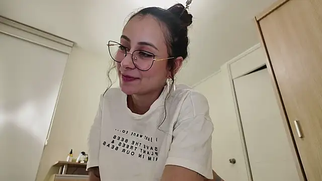 Snapshot of juanasnz99 chatting on March 7, 2025, 4:13 am juanasnz99 online show from March 7, 2025, 4:13 am