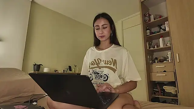 Snapshot of juanasnz99 chatting on September 22, 2025, 2:39 am juanasnz99 online show from September 22, 2025, 2:39 am