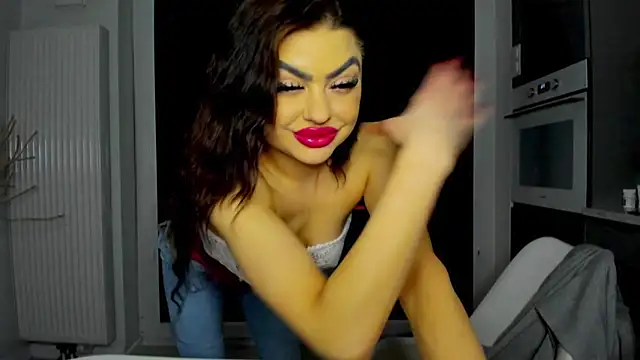 Snapshot of aishahottie chatting on February 11, 2025, 2:57 am aishahottie online show from February 11, 2025, 2:57 am