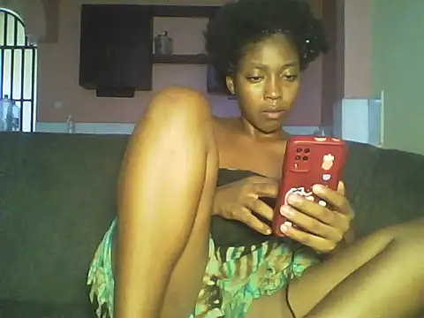 Snapshot of Sexxy_bre chatting on January 25, 2025, 7:17 am Sexxy bre online show from January 25, 2025, 7:17 am