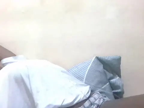 Snapshot of Sexxy_bre chatting on September 23, 2025, 6:53 am Sexxy bre online show from September 23, 2025, 6:53 am