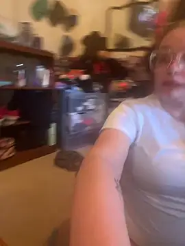 Snapshot of Lalalynn chatting on November 12, 2025, 4:33 pm Lalalynn online show from November 12, 2025, 4:33 pm