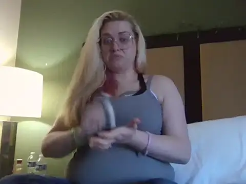 Lalalynn online show from March 27, 2026, 7:15 pm