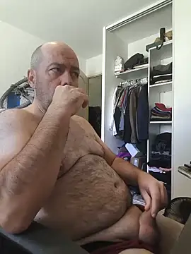 Snapshot of veryverybigdick45 chatting on June 15, 2026, 10:04 am veryverybigdick45 online show from June 15, 2026, 10:04 am