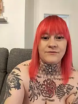 poussichienne online show from May 10, 2026, 3:14 pm