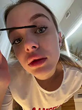 Snapshot of enjoy_my_beauty chatting on March 14, 2026, 6:19 am enjoy my beauty online show from March 14, 2026, 6:19 am