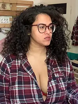 Snapshot of Curvydesifromgermany chatting on July 21, 2026, 2:07 pm Curvydesifromgermany online show from July 21, 2026, 2:07 pm